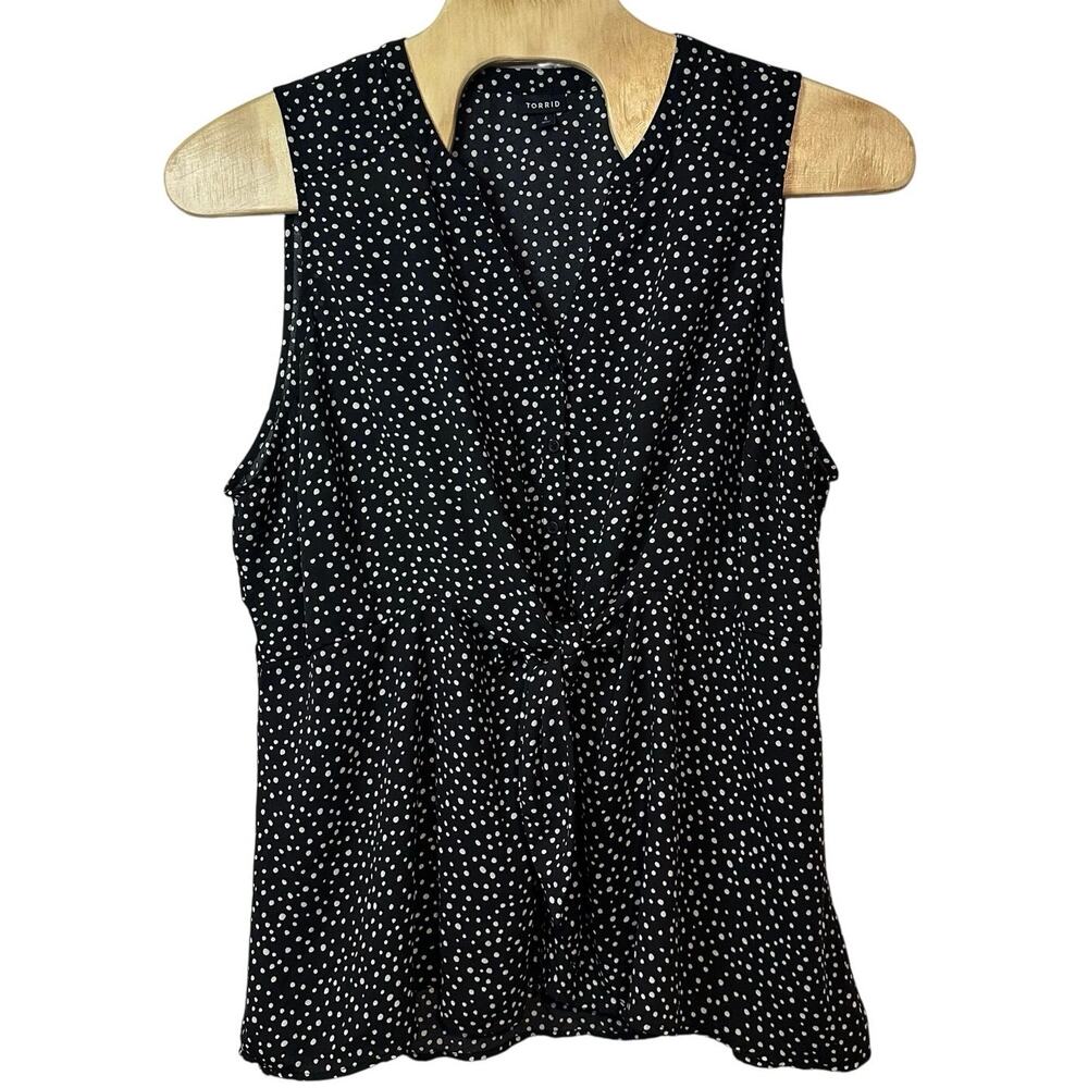 Torrid Peplum Georgette Button Tie Front Sleeveless Blouse Size 4 Polka Dot